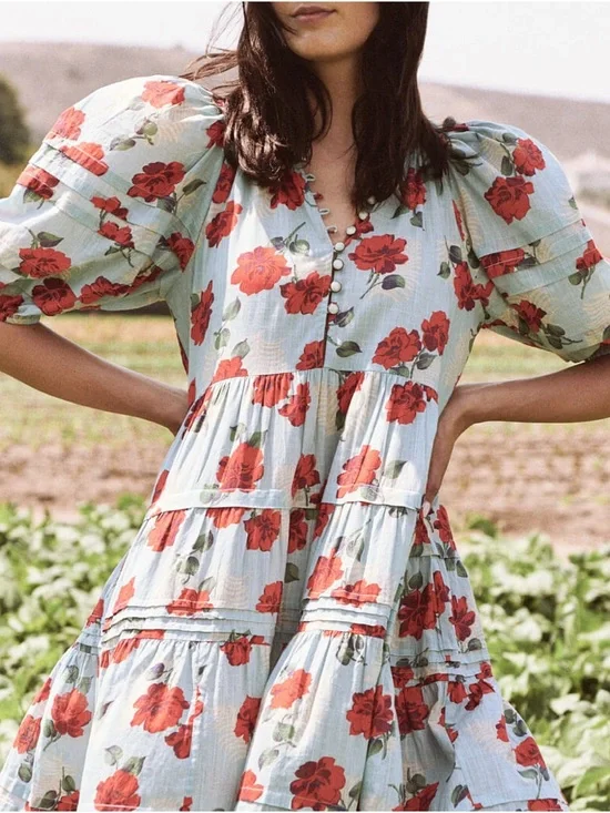 The Great The Pleated Ravine Dress in Western Rose Print - Picture 2 of 8